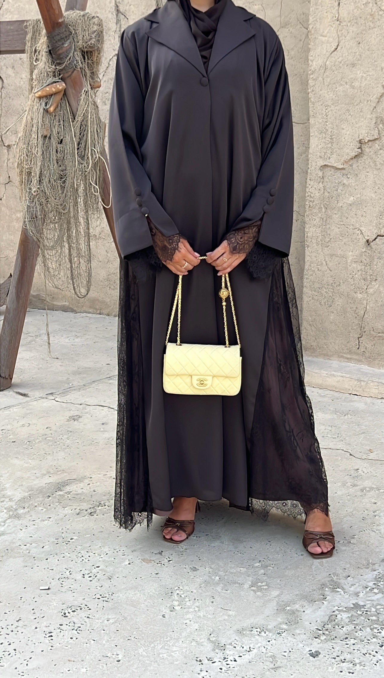 Abaya Dentelle marron